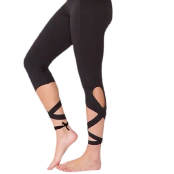 Free People Movement Black Turnout Tie Legging - Picture 2 of 6